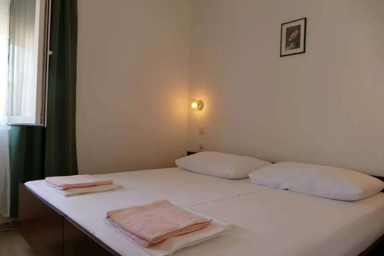 Apartments With A Parking Space Barbat, Rab - 22660 Rab Town
